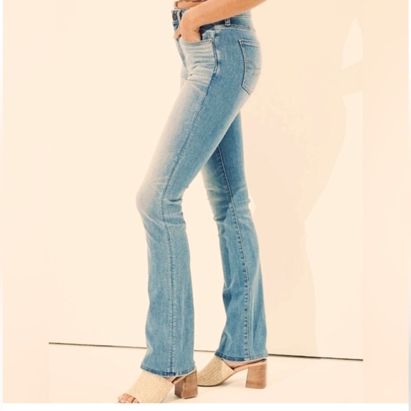 American Eagle Outfitters Denim - 🌷American Eagle Outfitters Low Rise Stretch KickBoot Sz 12 short